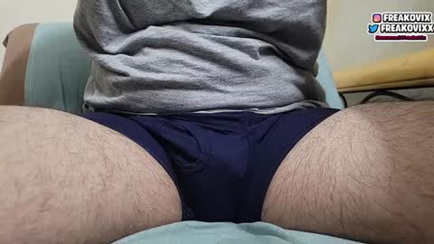 FreakoVix      online show from December 11, 12:45 am