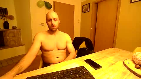 Snapshot of freddow chatting on October 18, 8:25 pm freddow online show from October 18, 8:25 pm