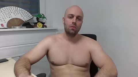 Snapshot of freddow chatting on February 5, 3:53 pm freddow online show from February 5, 3:53 pm