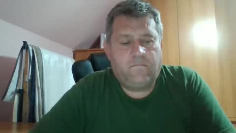 freeboy80180 online show from September 24, 5:55 pm