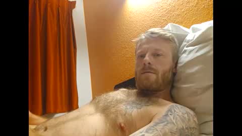 freefallin2222 online show from April 26, 7:17 am