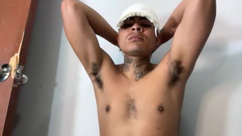 freyva_ online show from October 25, 5:20 am