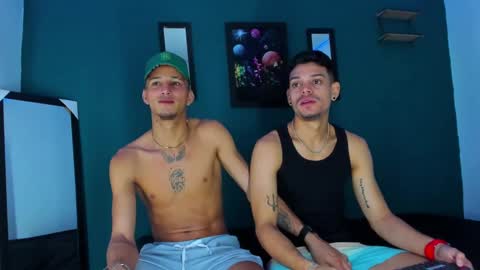 Snapshot of friendsofeverything_ chatting on March 10, 1:10 pm Adam y pitter online show from March 10, 1:10 pm