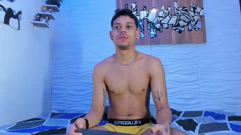 Snapshot of friendsofeverything_ chatting on September 14, 1:57 pm Adam y pitter online show from September 14, 1:57 pm