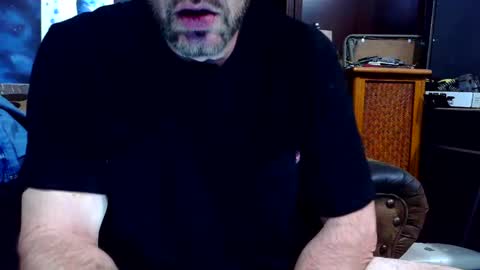 frostydhoman1221 online show from April 30, 3:52 pm