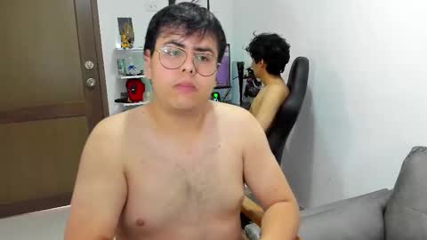 uwu online show from December 19, 9:34 pm