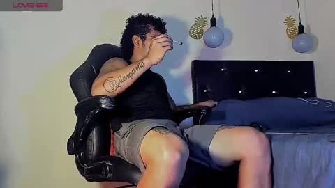 Snapshot of fuck_hardlove chatting on March 7, 1:53 am Ricardodominic 1   MODELO INDEPENDIENTE online show from March 7, 1:53 am