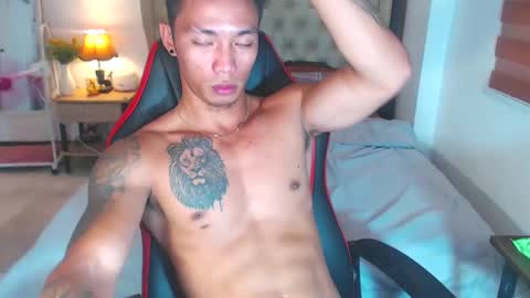 Snapshot of fuckinghot201 chatting on December 11, 1:39 am jason online show from December 11, 1:39 am