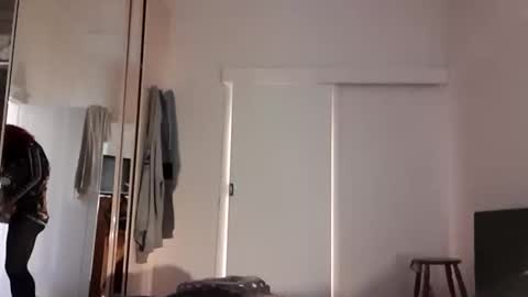 Snapshot of full4cefull chatting on December 10, 7:16 am Pizzaz online show from December 10, 7:16 am