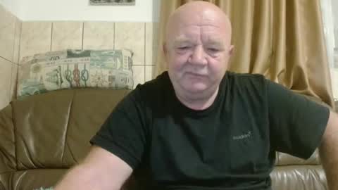 fullballs6 online show from October 20, 2:37 am