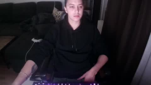 fullandready online show from February 8, 7:37 am