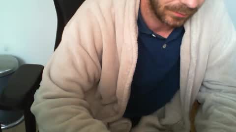 YWhiteNiceMan online show from May 12, 10:34 am