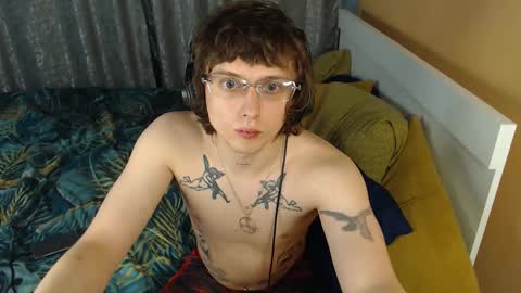 Ian online show from October 8, 11:53 pm