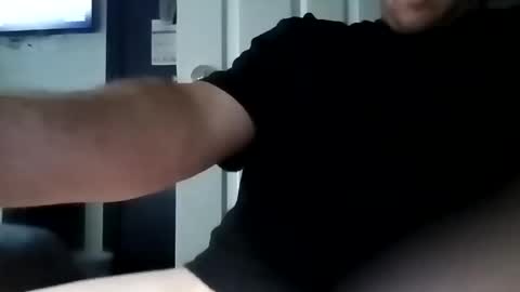 g632388 online show from April 26, 6:16 pm