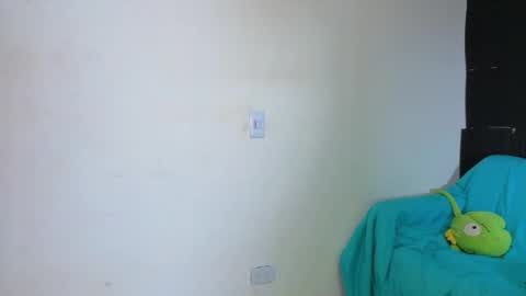 Snapshot of gael__david chatting on October 24, 4:03 am Gael online show from October 24, 4:03 am