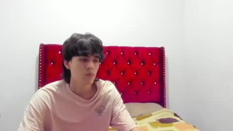 gael_g18 online show from June 15, 10:46 pm