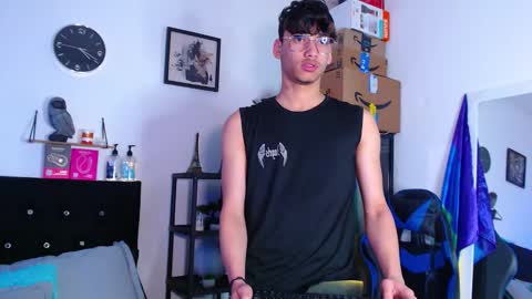 gael_jones online show from October 12, 1:38 pm