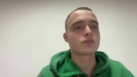 Max online show from February 5, 9:33 pm