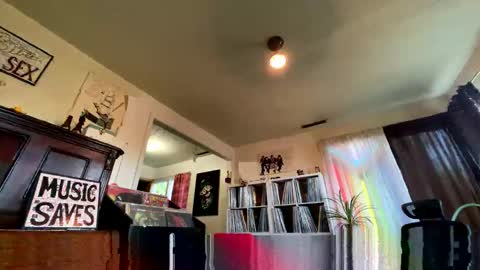 marvin pumpt online show from September 16, 2:07 pm