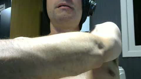 gauchors21 online show from January 5, 3:00 am