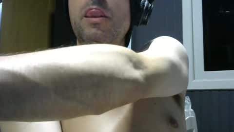 gauchors21 online show from March 12, 2:52 am