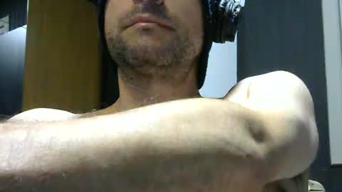 gauchors21 online show from December 21, 10:17 am