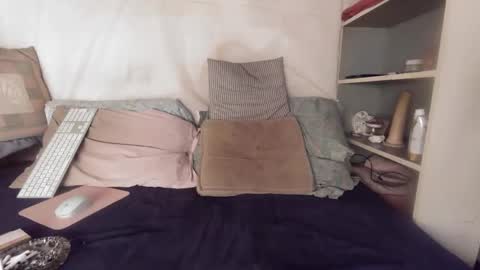 gayrobbin online show from April 18, 11:44 am