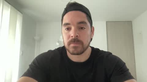 genesis_wb online show from February 2, 10:28 pm