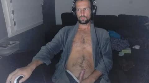 Snapshot of genie_lamps chatting on October 31, 9:51 pm Edouard online show from October 31, 9:51 pm