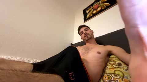 Snapshot of germanbigdic77 chatting on January 22, 9:33 pm HeteroGermanbigdic77 online show from January 22, 9:33 pm