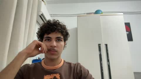 ghilassss online show from July 31, 1:32 pm