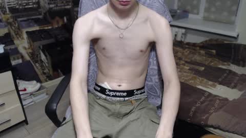 Snapshot of ghostfacefriends chatting on December 7, 2:24 pm Fedya online show from December 7, 2:24 pm