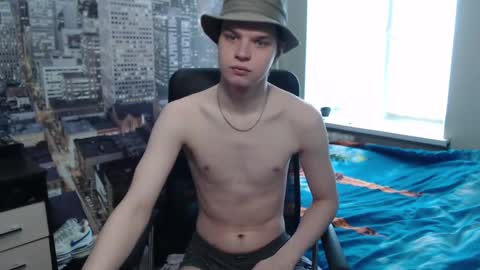 Snapshot of ghostfacefriends chatting on March 5, 10:11 am Fedya online show from March 5, 10:11 am