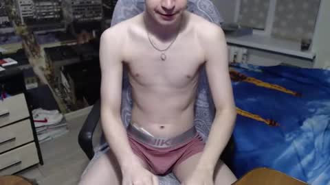 Snapshot of ghostfacefriends chatting on December 21, 3:31 pm Fedya online show from December 21, 3:31 pm