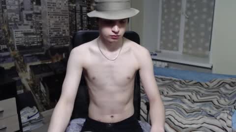 Snapshot of ghostfacefriends chatting on February 17, 6:37 pm Fedya online show from February 17, 6:37 pm