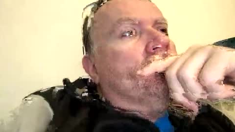 giddyup2222222 online show from January 12, 9:46 am