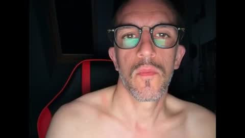 Gigi online show from August 8, 10:50 pm