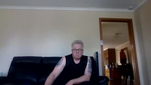 gimmmieoooo online show from September 14, 3:08 am