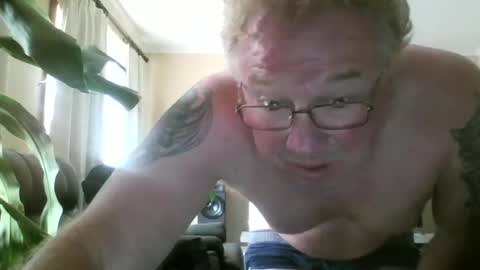 gimmmieoooo online show from January 9, 7:21 am