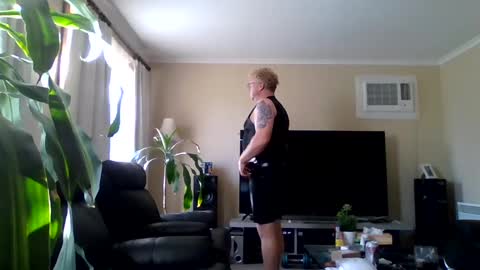 gimmmieoooo online show from March 10, 6:27 am