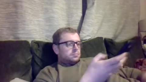 Snapshot of ginwood chatting on January 23, 6:35 pm ginwood online show from January 23, 6:35 pm