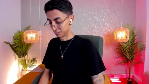 Gio Carangi online show from March 3, 3:25 am