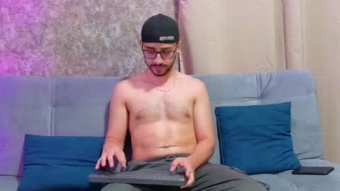 Gio online show from September 17, 10:00 pm