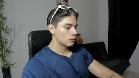 GioRusso online show from December 4, 5:05 am