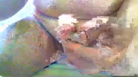 girafsnoop online show from April 8, 12:15 pm