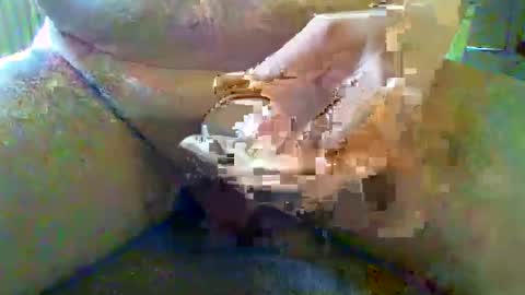 girafsnoop online show from March 2, 9:10 am