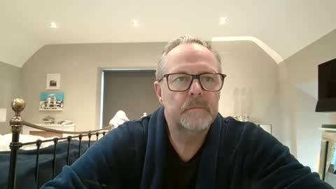 girlsandbikes online show from December 3, 12:05 pm