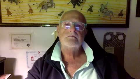 giutomma930394 online show from May 12, 9:45 pm