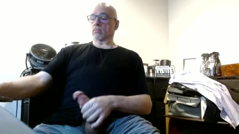 glaikind925958 online show from June 22, 3:25 am