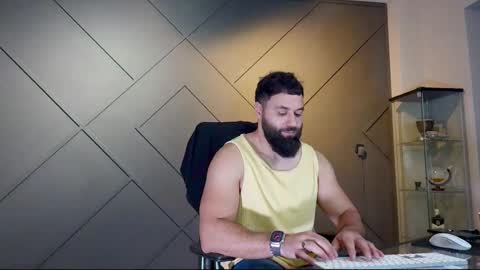 Snapshot of glennmasters chatting on February 25, 2:03 am Matthew .. for short call me Matt online show from February 25, 2:03 am